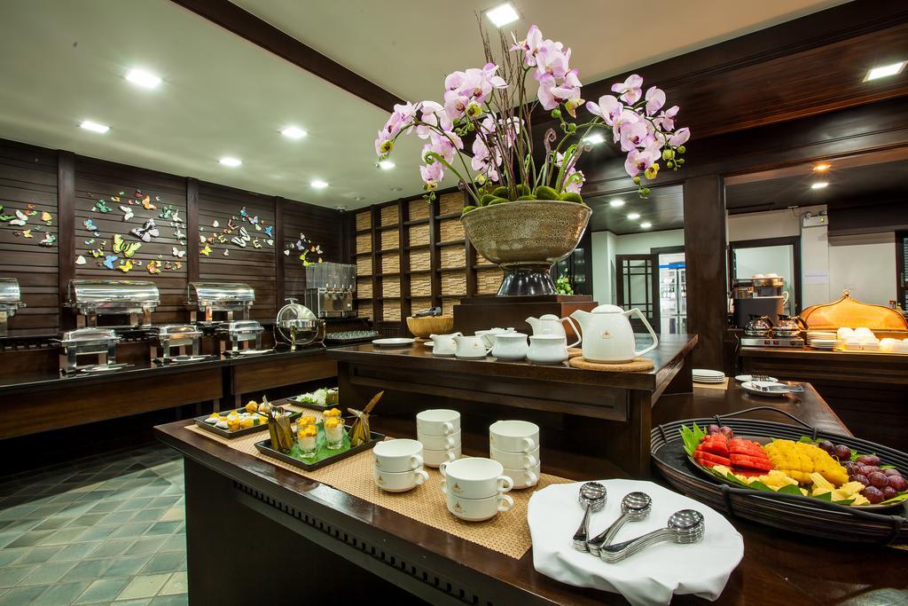 Huernnana Boutique Hotel Phrae Exterior photo