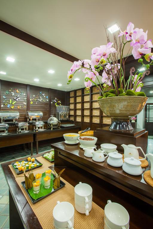 Huernnana Boutique Hotel Phrae Exterior photo