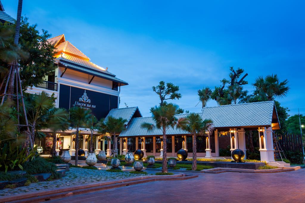 Huernnana Boutique Hotel Phrae Exterior photo