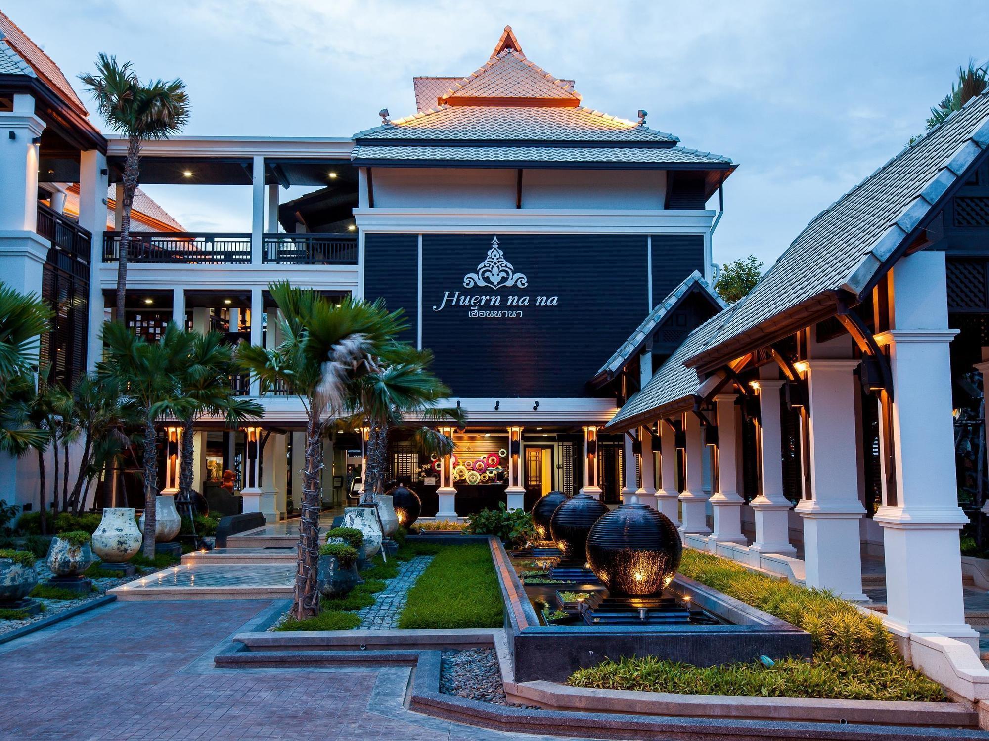 Huernnana Boutique Hotel Phrae Exterior photo