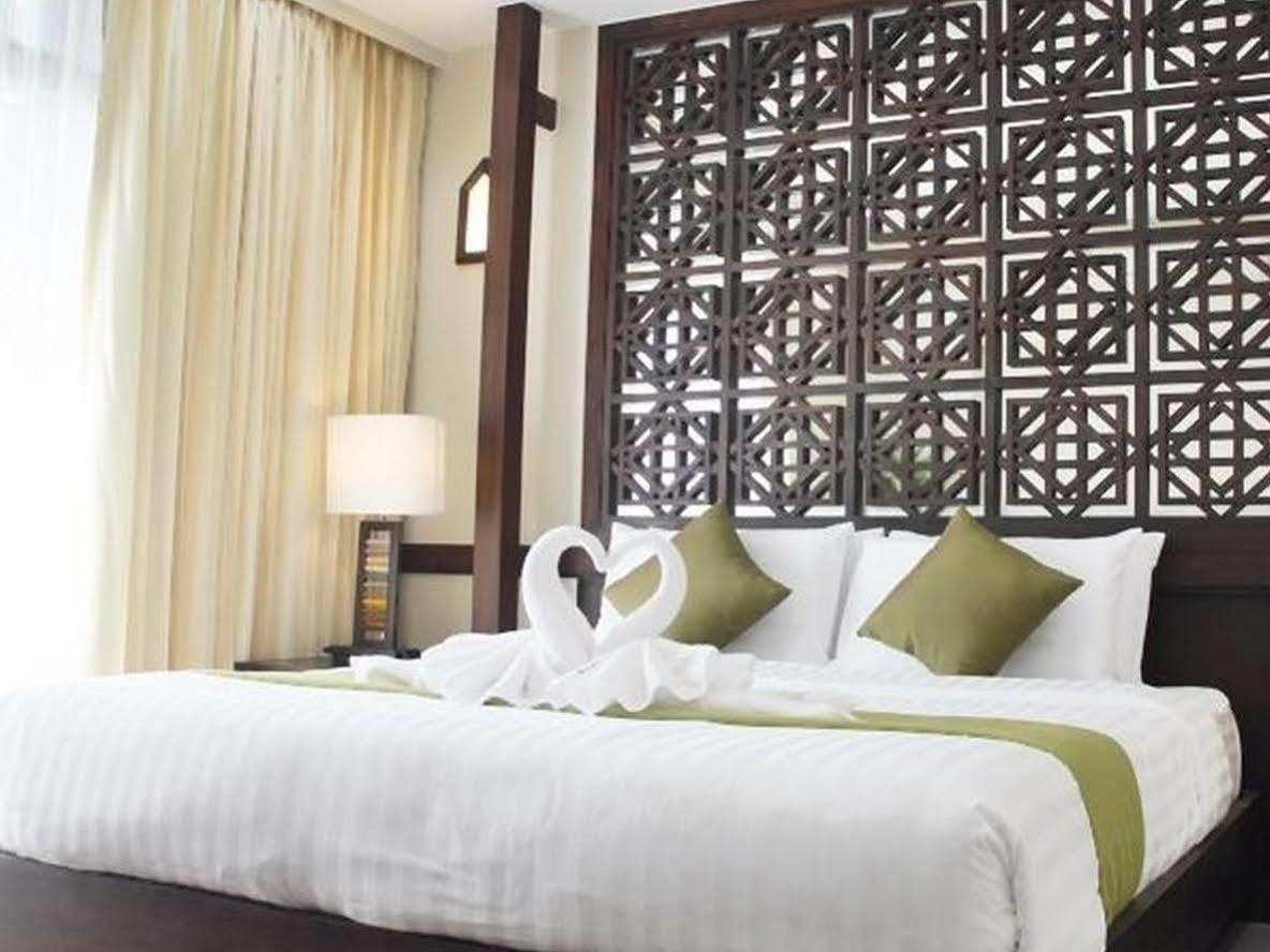 Huernnana Boutique Hotel Phrae Exterior photo